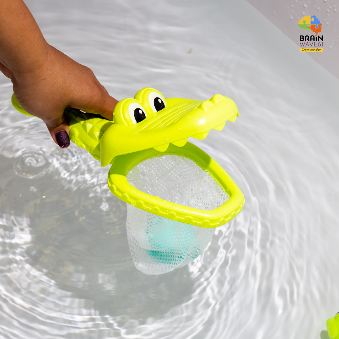 Crocodile Floating Baby Bath Toys - Crocodile Net Including 3 Floating Squirt (age 18m)