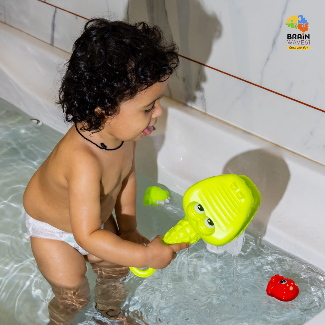 Crocodile Floating Baby Bath Toys - Crocodile Net Including 3 Floating Squirt (age 18m)