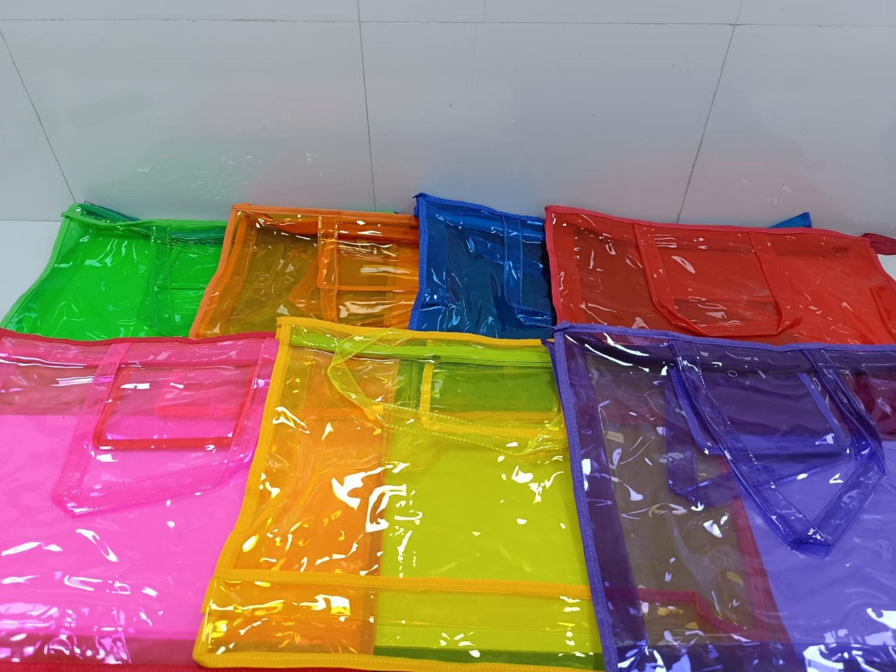 Multipurpose jelly bag with 4 letter 
Size-  46*33*7.5 cm